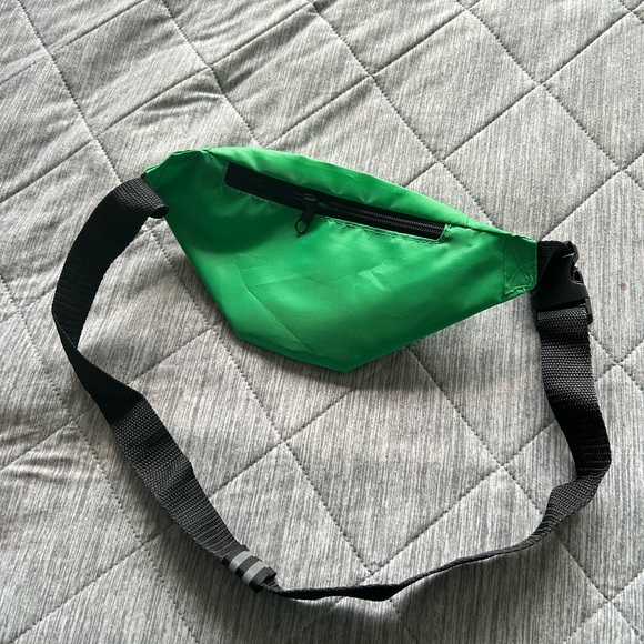 Pabst Blue Ribbon Shamrock Fanny Pack/Belt Bag - Picture 4 of 7